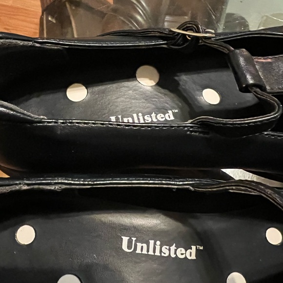 Unlisted - Picture 2 of 11